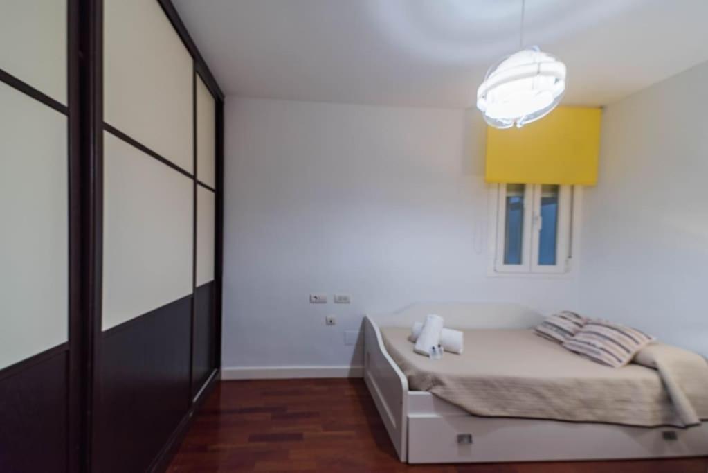 Expoholidays - Javier Sanz Apartment
