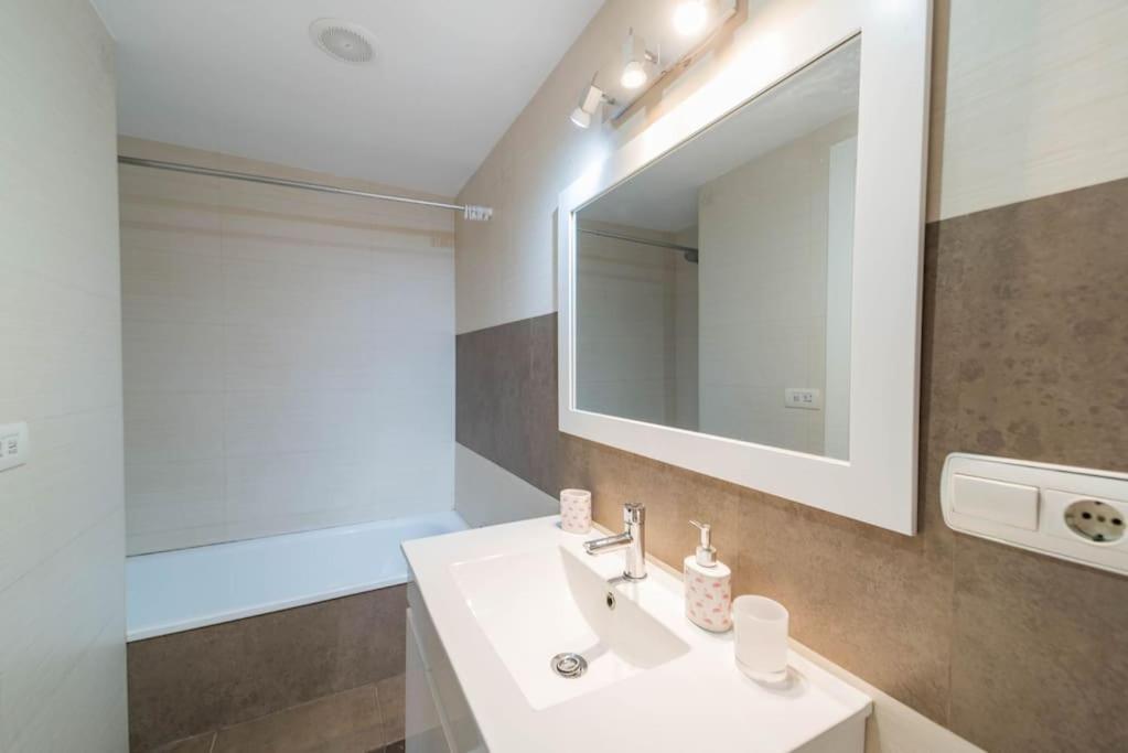 Apartment Expoholidays - Javier Sanz *